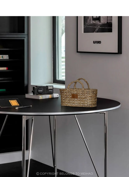 Cestino in alghe intrecciate a mano: organizer ecologico per la casa