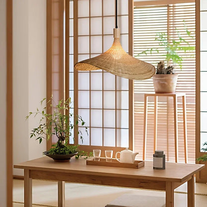 소박한 손으로 짠 대나무 전등갓: 아늑한 가정 장식 조명