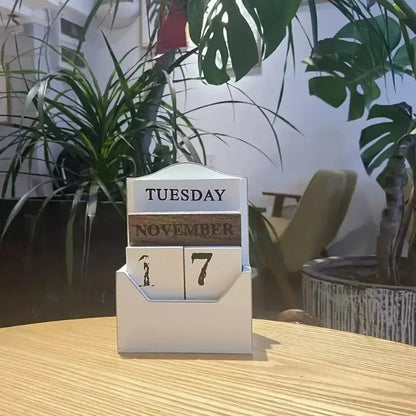 Elegant Wood Calendar: Stylish Perpetual Decor for Professionals