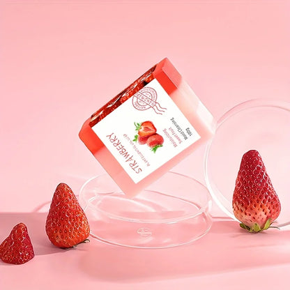 Savon nourrissant à la fraise : mousse riche pour une peau éclatante