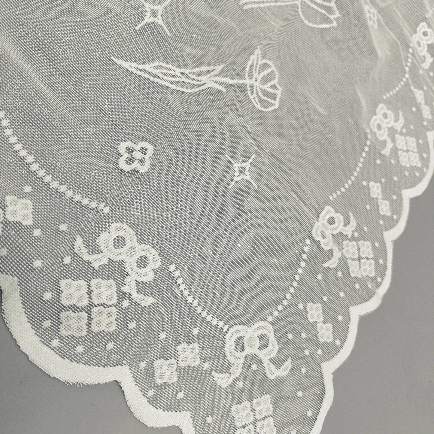 앤틱 레이스 식탁보 - 어떤 경우에도 우아한 장식